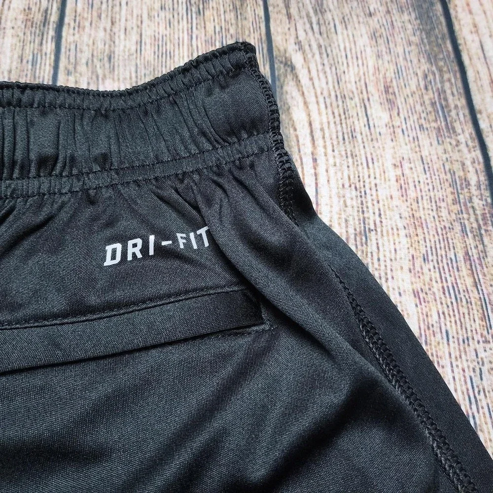 Nike Dri-FIT Mens Athletic Shorts Black Training Gym Running Pockets Size Small‎